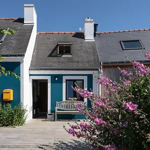 Les D'hôtes De Bordustard , Le Palais France